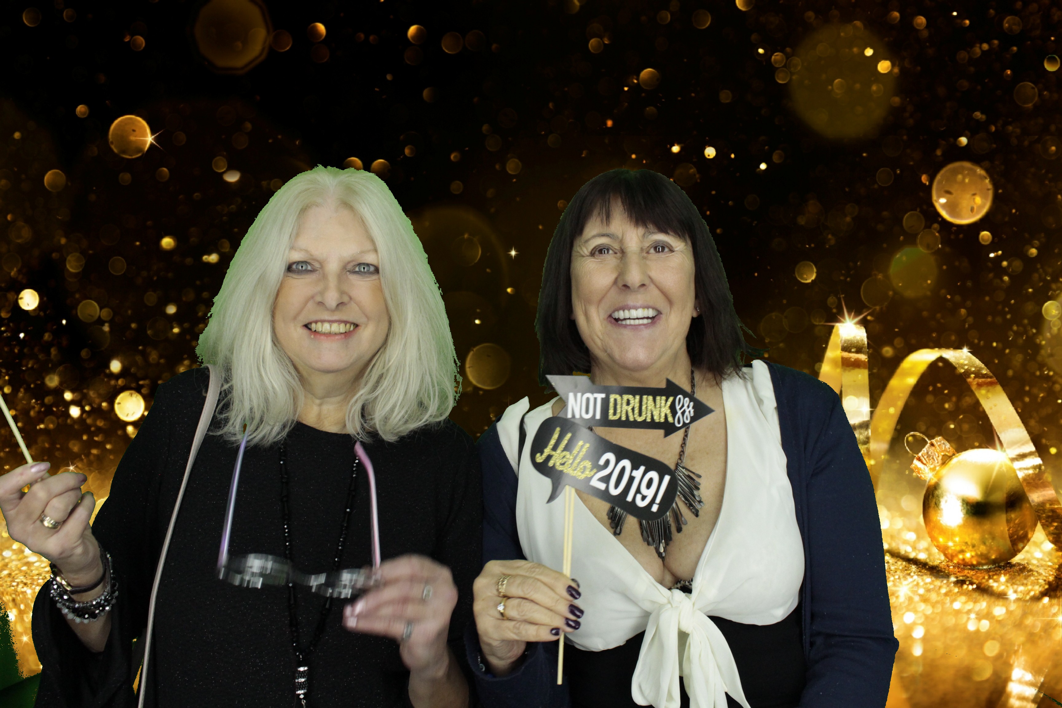 New Years Eve Party Silvermere | View more photos from the event at gallery.myphotoboothexperience.co.uk/u/MyPhotoBoothExperienceLtd/New-Years-Eve-Party-Silvermere